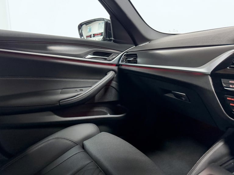 2022 BMW 5 Series 520i M Sport Saloon SALOON Petrol/Electric Hybrid Automatic