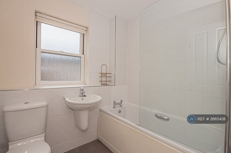 6 bedroom house in Gordon Street, Leamington Spa, CV31 (6 bed) (#2665428)