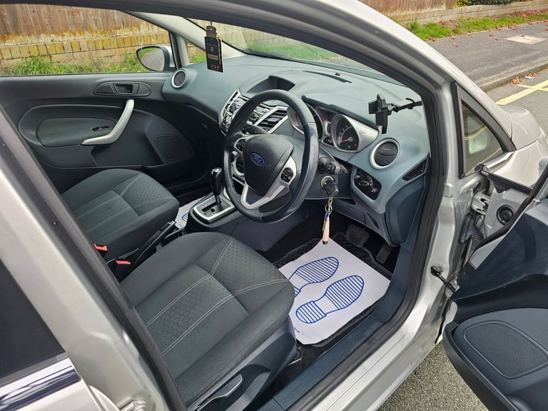 **AUTOMATIC** FORD FIESTA TITANIUM 1.4 AUTOMATIC **ULEZ FREE**