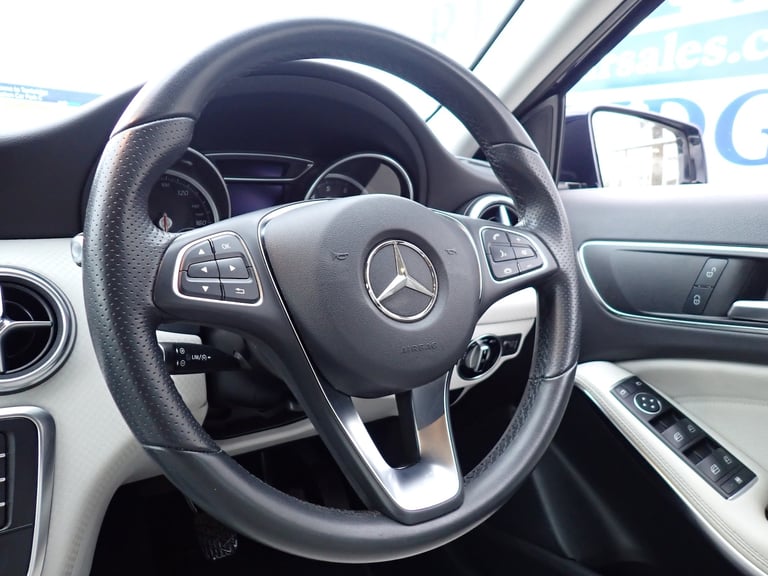 2017 Mercedes-Benz A Class 1.6 A200 Sport Hatchback 5dr Petrol Manual Euro 6