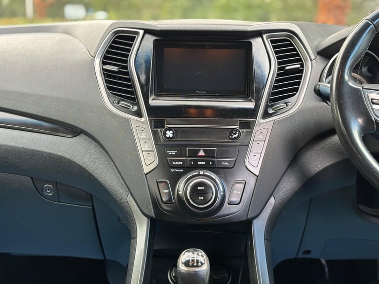 2015 Hyundai Santa Fe 2.2 CRDi Premium 4WD Euro 5 5dr (7 seat) ESTATE Diesel Manual