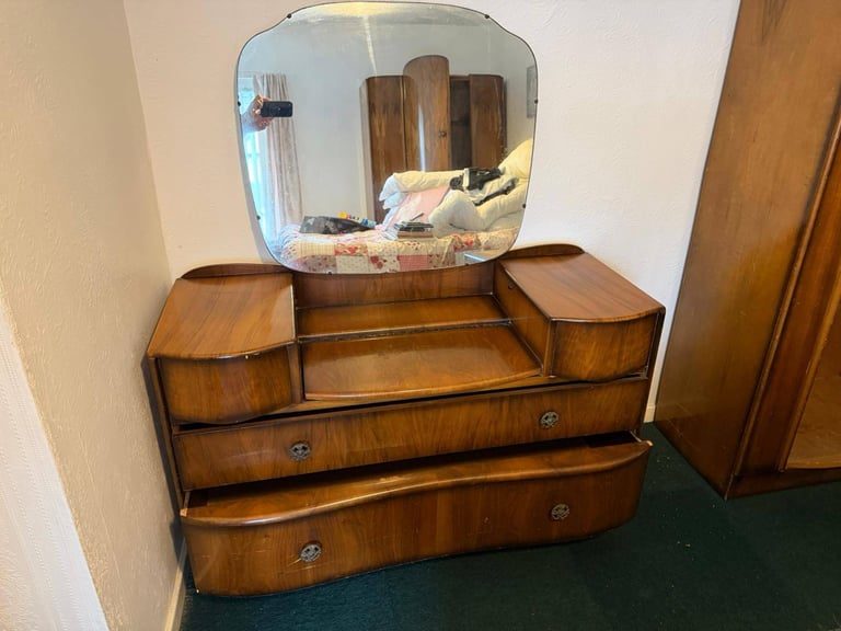 Antique bedroom furniture 