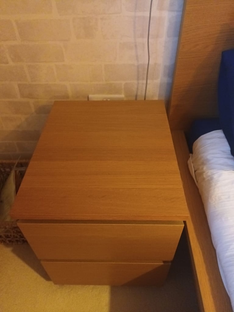 2 x bedside tables (medium brown) 