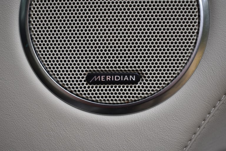 2014 Land Rover Range Rover V8 AUTOBIOGRAPHY+11 Services carried out! Estate Petrol Automatic