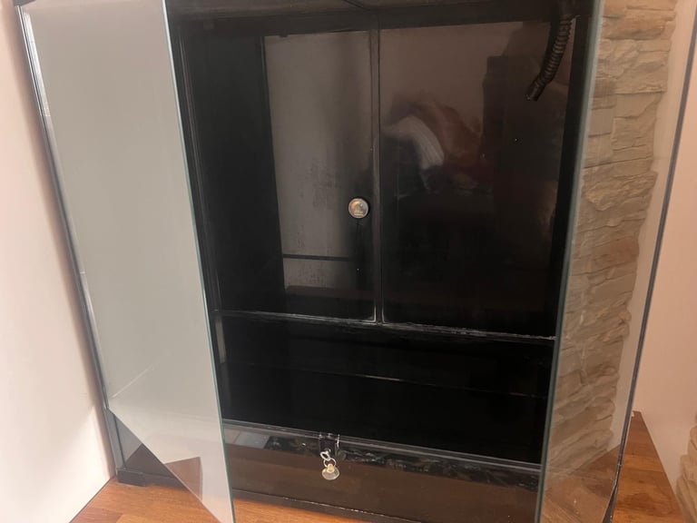 Chameleon terrarium + accessories 