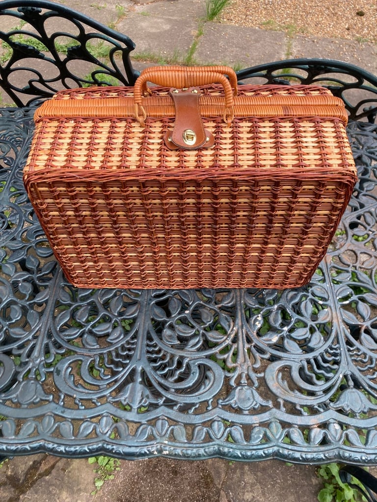 Unused 4 piece picnic set in wicker basket  - 'Reasonable' offer accepted 