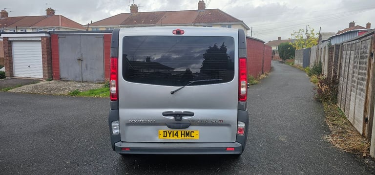 9 seater, Vauxhall, VIVARO, MPV, 2014, Manual, 1995 (cc), 5 doors