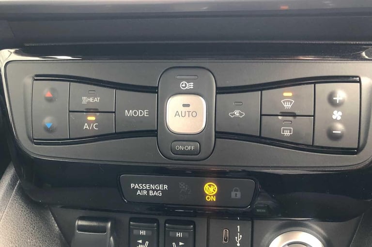 2022 Nissan Leaf 110kW N-Connecta 39kWh 5dr Auto HATCHBACK Electric Automatic