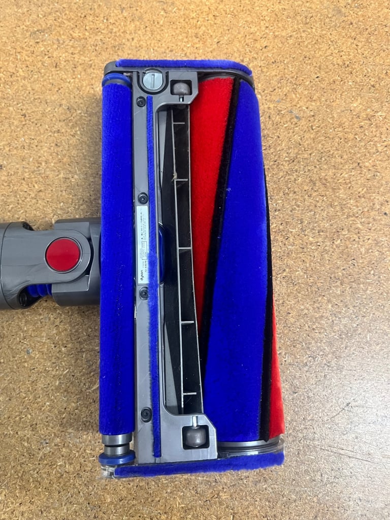 Dyson V6 Accessories-Tube & Soft brush only 
