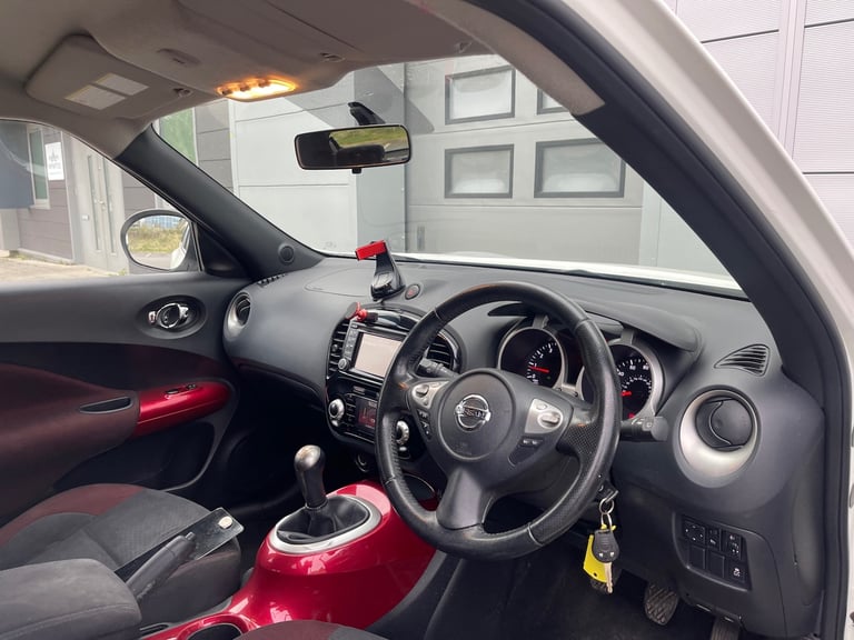 2013 Nissan Juke 1.6 Acenta 5dr [Premium Pack] HATCHBACK Petrol Manual