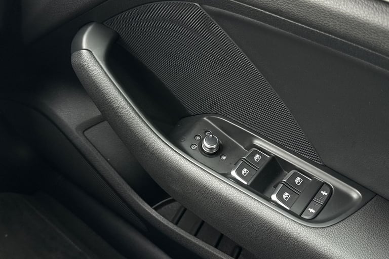 2019 Audi A3 S line 30 TFSI  116 PS 6-speed Saloon PETROL Manual