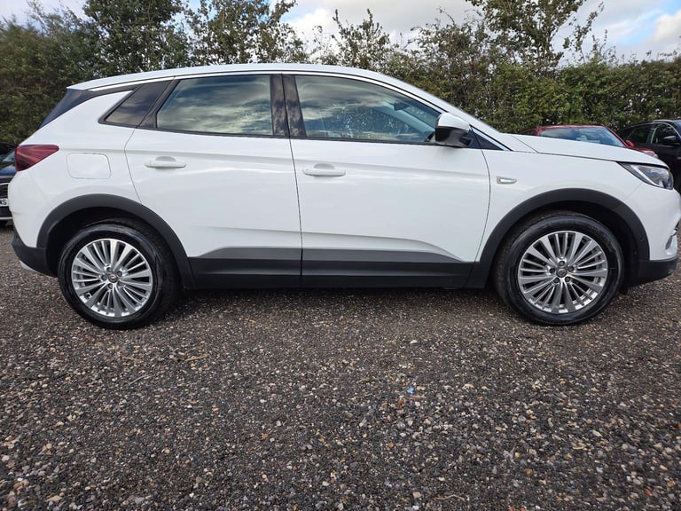 2019 Vauxhall Grandland X 1.2 Turbo Tech Line Nav Auto Euro 6 (s/s) 5dr Petrol