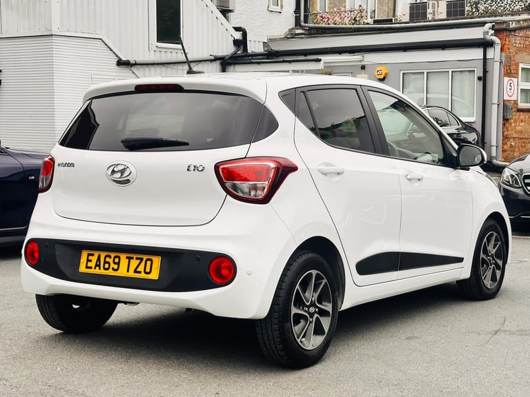 2019 Hyundai i10 1.0 Premium Euro 6 5dr HATCHBACK Petrol Manual