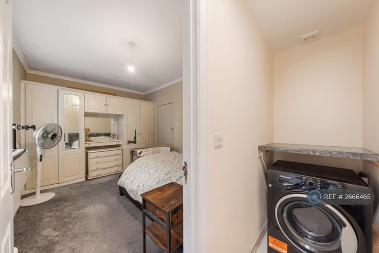 1 bedroom flat in Beckenham Hill Road, London, SE6 (1 bed) (#2666465)