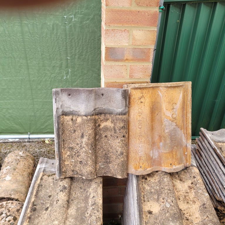 image for Grovebury roof tiles.