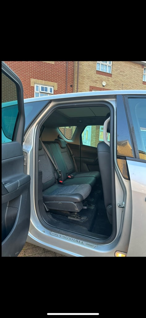 2013 Vauxhall Meriva 1.4i 16V SE 5dr MPV Petrol Manual