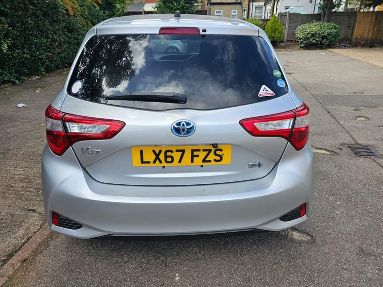 2018 Toyota Yaris 1.5 VVT-h Icon Tech E-CVT Euro 6 (s/s) 5dr Hatchback HYBRID ELECTRIC Automatic