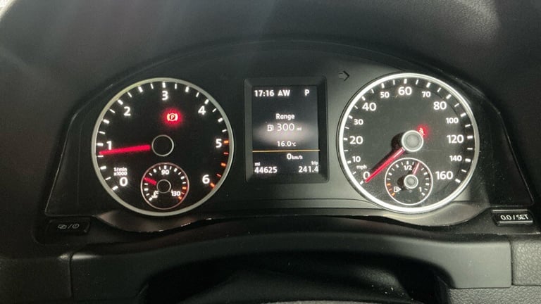 2014 Volkswagen Tiguan 2.0 TDi BMT Match 5dr DSG ++ SAT NAV / DAB / BLUETOOTH ++ ESTATE Diesel Au...