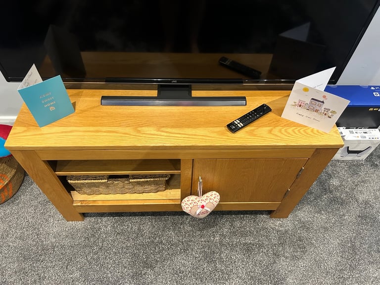 image for Tv Unit - Rock solid - no flat pack 