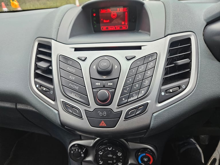 Ford, FIESTA, Hatchback, 2011, Manual, 1242 (cc), 3 doors