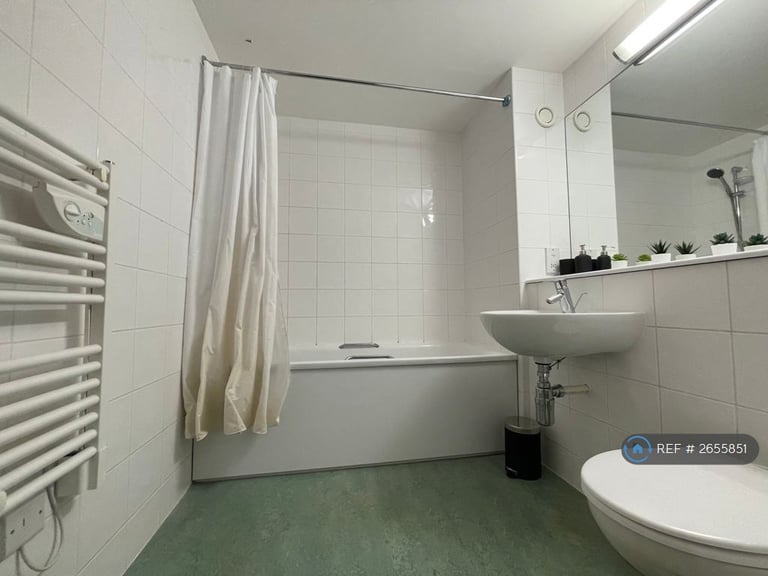 2 bedroom flat in Mayer House, Reading, RG1 (2 bed) (#2655851)