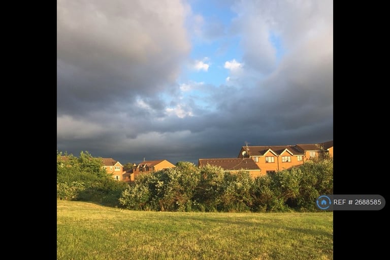 Studio flat in John Williams Close, London, SE14 (#2688585)