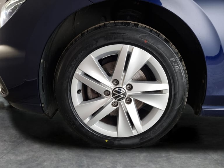 2021 Volkswagen Golf 1.5 TSI Life 5dr HATCHBACK PETROL Manual