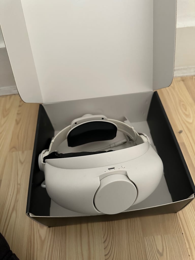 image for DESTEK QH4 7000mAh 30W Ultra-Fast Charging Comfort Battery Head Strap