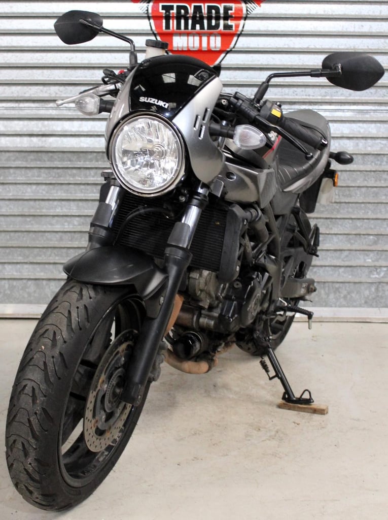 2018 68 SUZUKI SV 650 X XAU L8 SV650 CAFE 31K HPI CLEAR NEW MOT JUST SERVICED