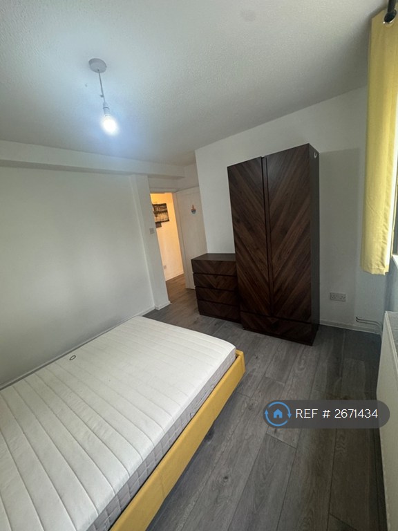 2 bedroom flat in Miranda Court, Salford, M5 (2 bed) (#2671434)