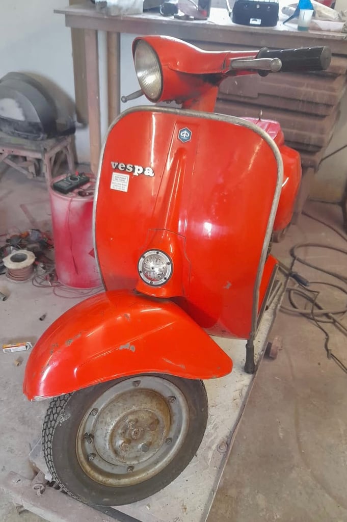 VESPA 100 1981 uk 