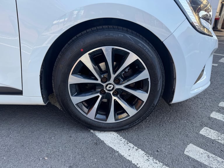 2021 Renault Clio 1.0 TCe 90 Iconic 5dr HATCHBACK Petrol Manual