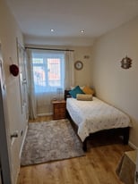 Beautiful Double Room £595/month bills included, located in Bromley
