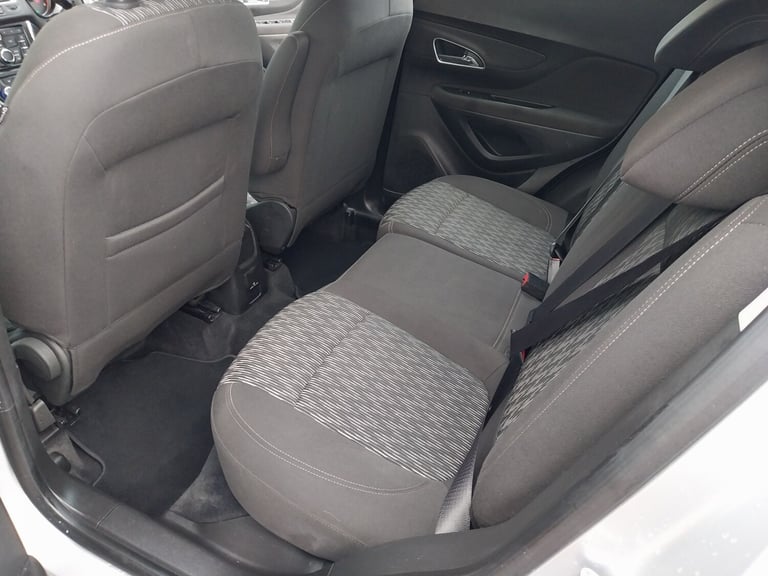 2014 Vauxhall Mokka 1.6i Exclusiv 5dr HATCHBACK Petrol Manual