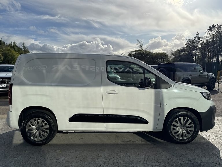 2024 Citroen Berlingo 136ps Driver 52kWh with Air Con, Sat Nav, Rev Cam &amp; Cruise Control Pane...