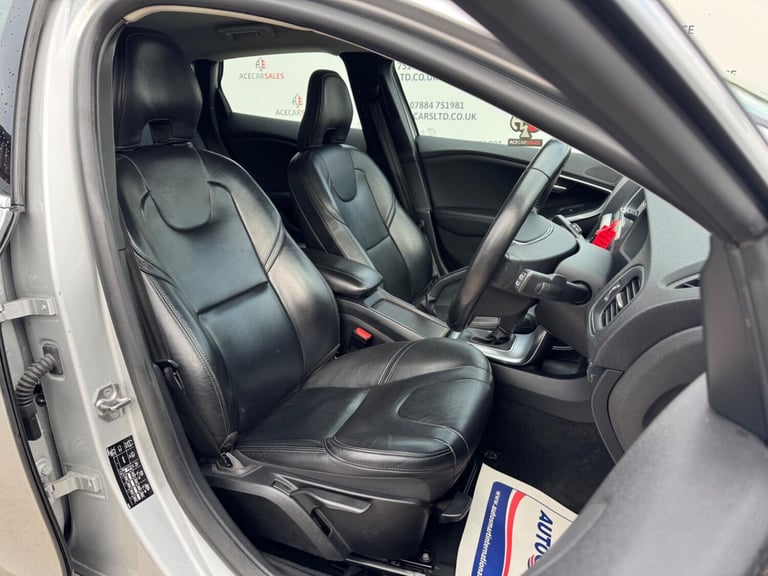 2016 Volvo V40 D3 [4 Cyl 150] Inscription 5dr Geartronic HATCHBACK DIESEL Automatic