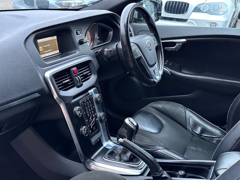 2015 Volvo V40 1.6 D2 R-Design Euro 5 (s/s) 5dr HATCHBACK Diesel Manual