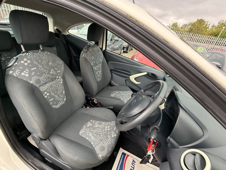 SERVICE HISTORY,2KEYS,MOT,3 MONTH WARRANTY 