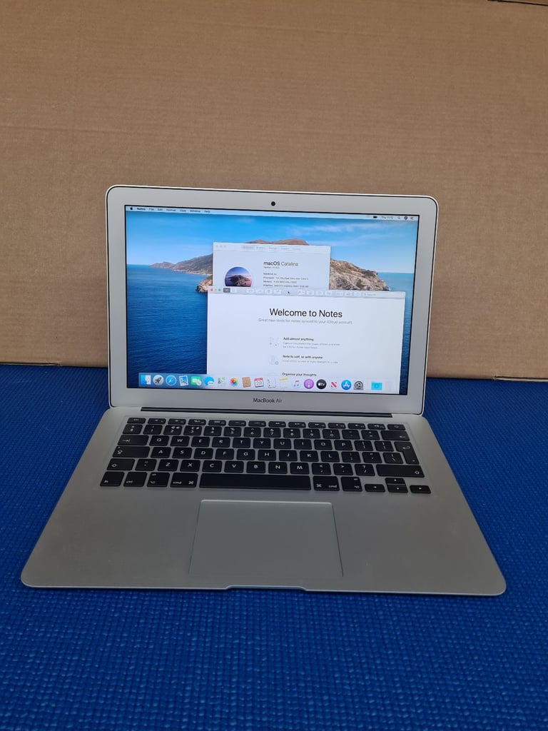 Macbook Air A1466 Yr 2015 i5 8GB Ram 128GB SSD Mac OS  Catalina  Clean A Grade