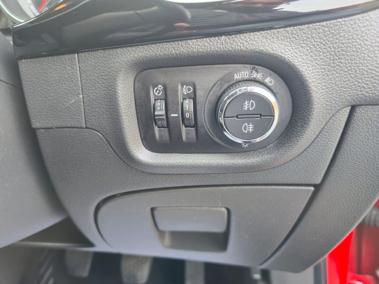  Vauxhall Astra 1.6 CDTi BlueInjection Elite Nav Euro 6 (s/s) 5dr Diesel Manual