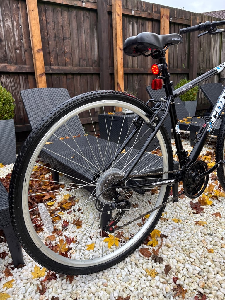 Men’s Lightweight APOLLO Code Hybrid Bike (Fantastic Condition)