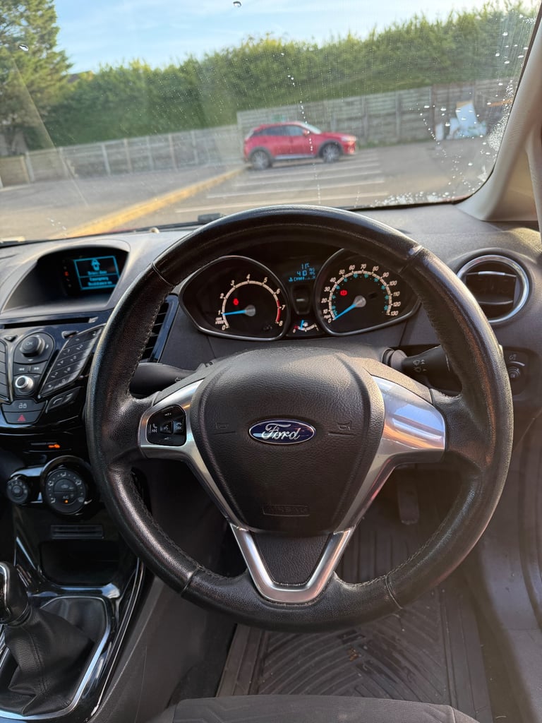 Ford, FIESTA, Hatchback, 2014, Manual, 1241 (cc), 3 doors