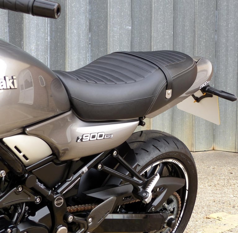 2021 KAWASAKI Z900 RS, A GLORIOUS EXAMPLE OF SUPERB MOTORCYCLE.