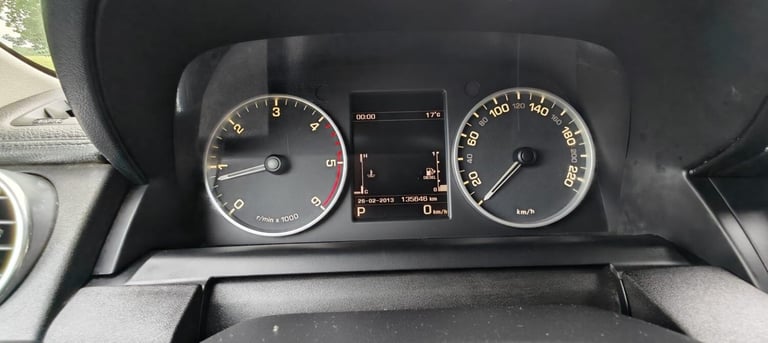 2015 LHD DISCOVERY 4, 3.0 TDV6 HSE, 7 SEATER. LEFT HAND DRIVE.