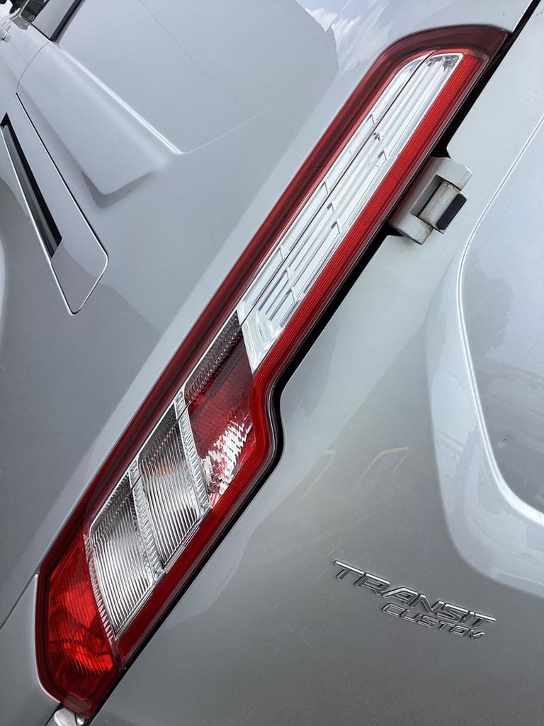 2021 Ford Transit Custom 2.0 320 EcoBlue Limited Crew Van Double Cab 5dr Diesel Auto L2 H1 Euro 6...