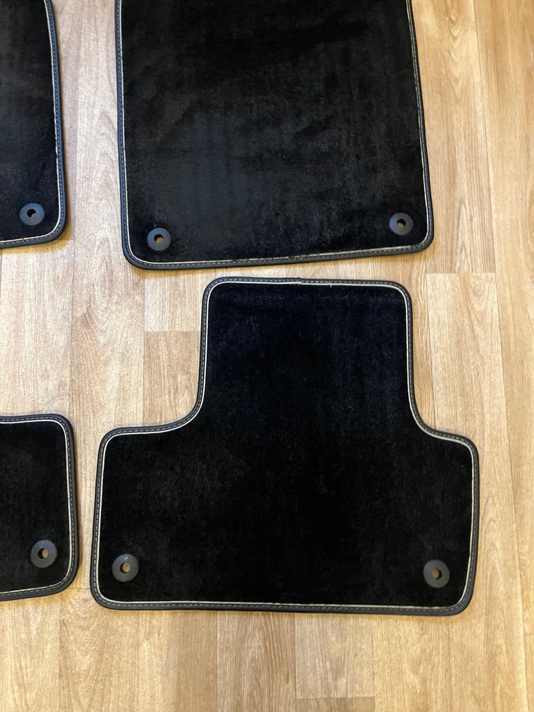 Volvo car mats 