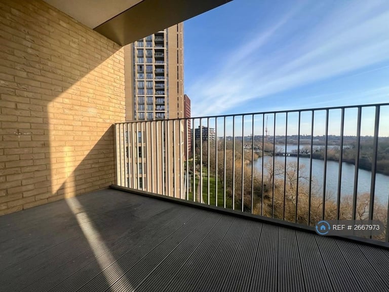 2 bedroom flat in Greenshank House, London, NW9 (2 bed) (#2667973)