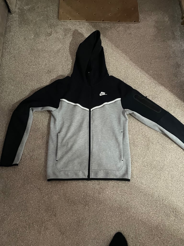 tech fleece old season 