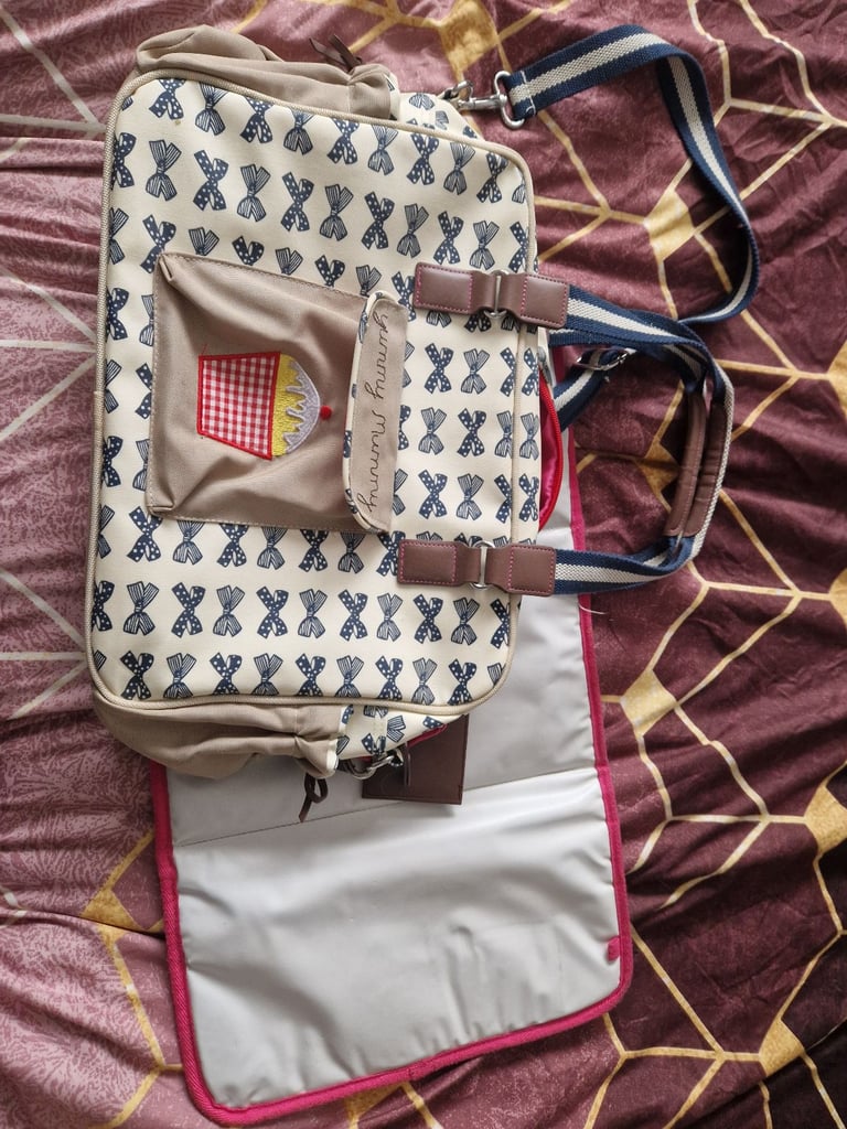 image for pink linings changing bag