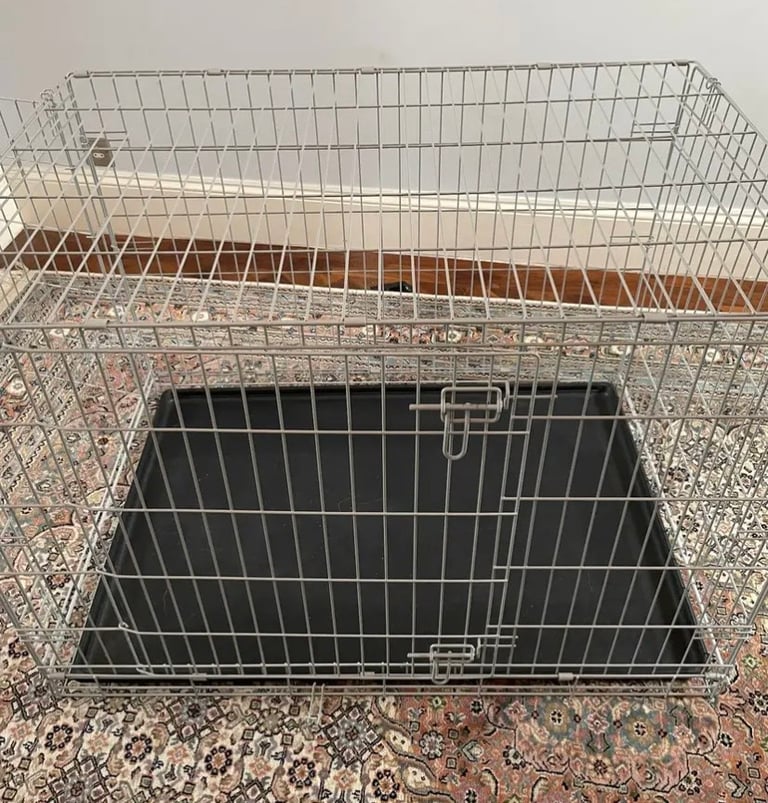 Metal dog crate for large dogs